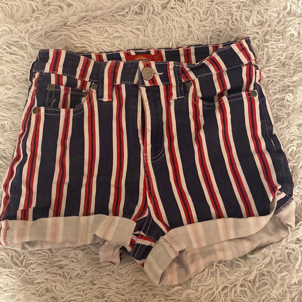 Size 26, red, white and blue